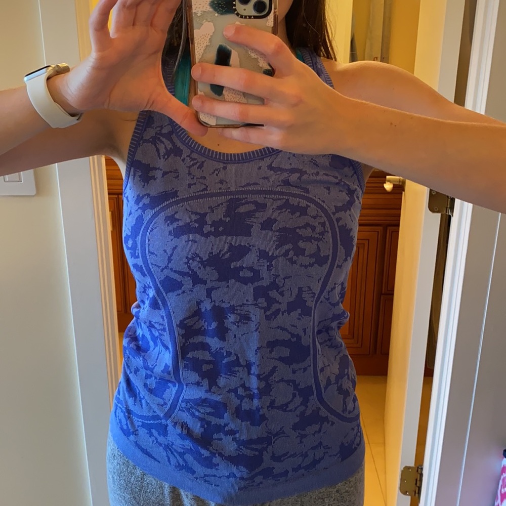 Lululemon Racerback Tank Size 6 - Picture 6 of 6